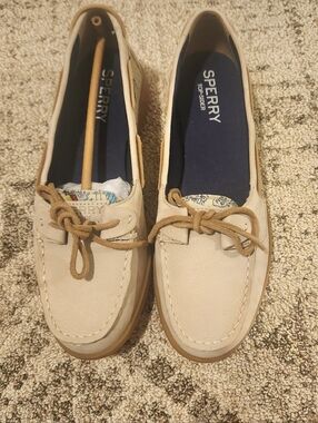 Sperry Light Beige Leather Moccasin Boat Shoes